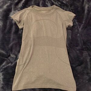 Lululemon shirt